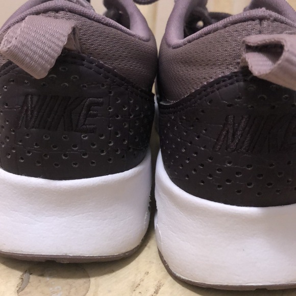 Womens Nike Air max - Picture 2 of 6